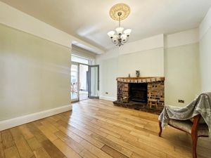 Dining Room- click for photo gallery